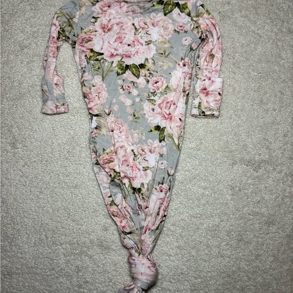 Posh Peanut Pink and Gray Floral knotted Gown with Headband Bow - Picture 6 of 13